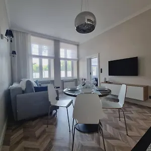 https://domapartament.krakowhotelspoland.com